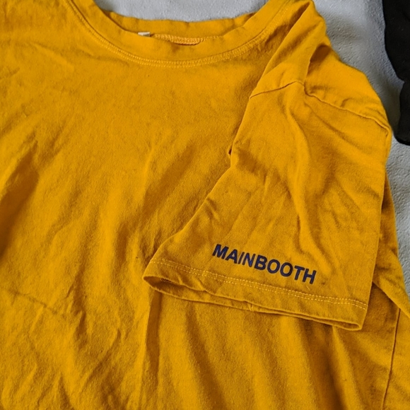 Saturn tee - Picture 2 of 2